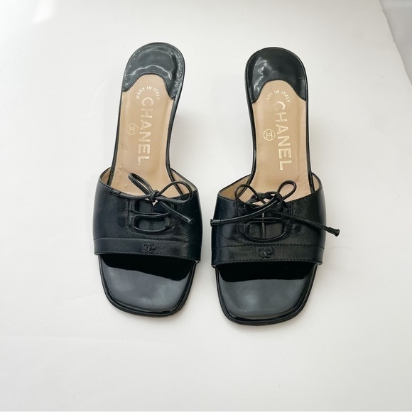 Chanel Black Leather Open Toe Sandals size 35 - Picture 1 of 11